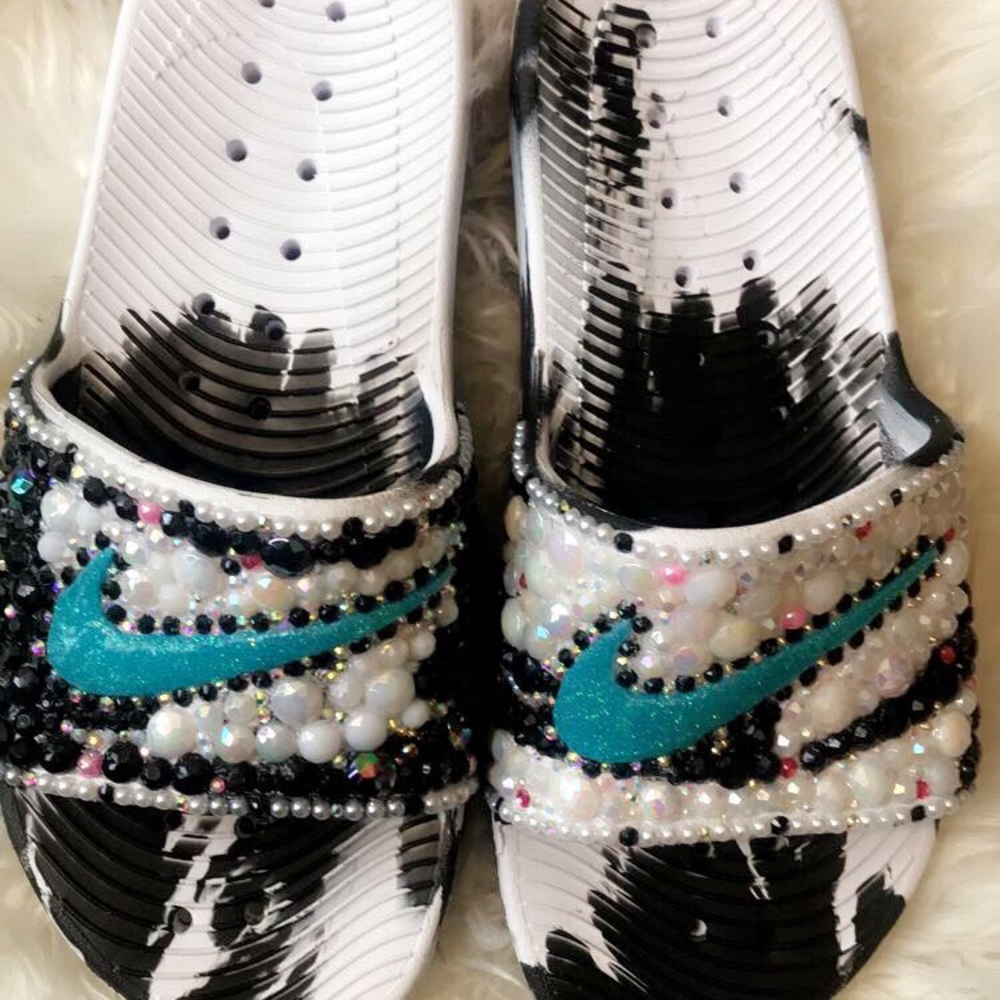 Custom Nike slides. - Picture 8 of 8
